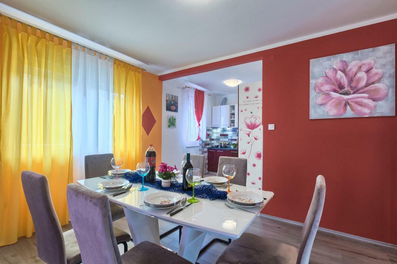 Apartman Modry Pula Ngoại thất bức ảnh