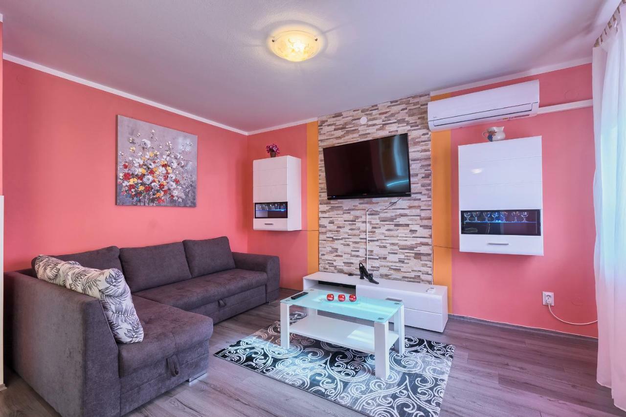 Apartman Modry Pula Ngoại thất bức ảnh
